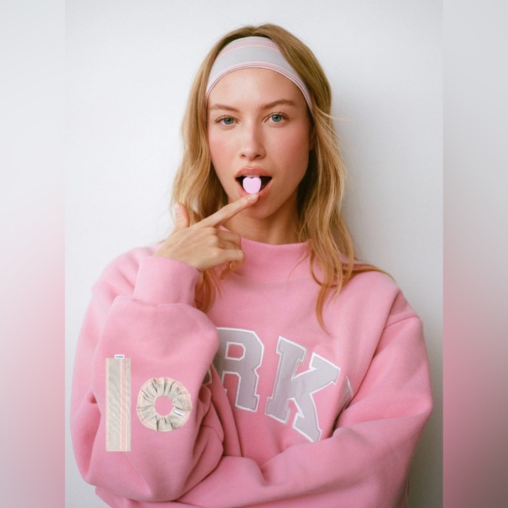 Parke Valentines Hair Set In Color Darling Stipe. 💕⚡️